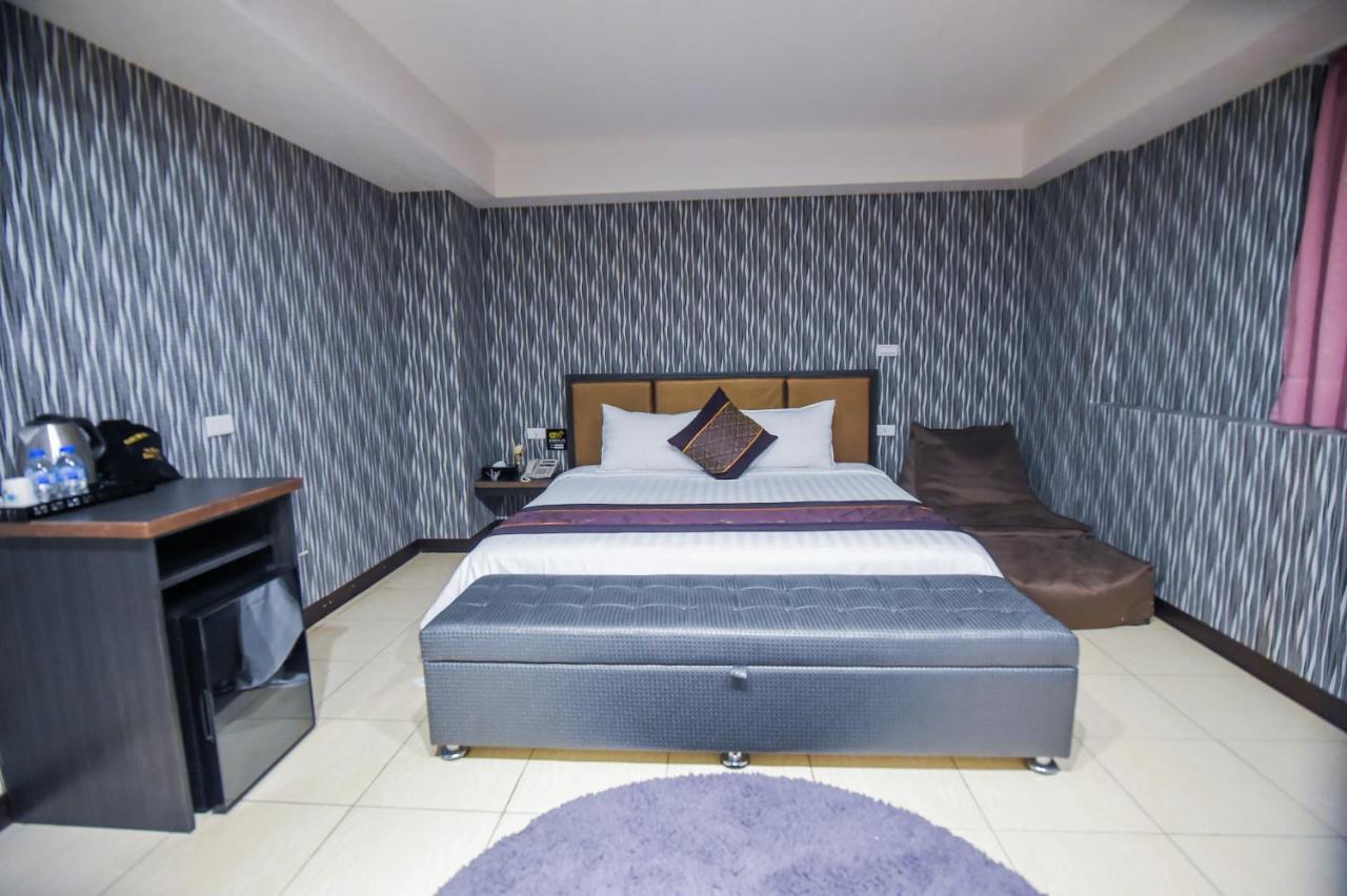 Hosin Hotel Тайчжун Экстерьер фото